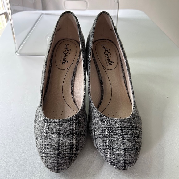 LifeStride Parigi Pumps, Black-Watch Plaid, Size 8 Wide EUC - Picture 3 of 5
